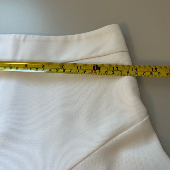 Express Flared and Pleated White Mini Skirt | Size 00 - Picture 8 of 9